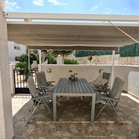 Nyaraló Central Townhouse With Walking Distance To Los Locos