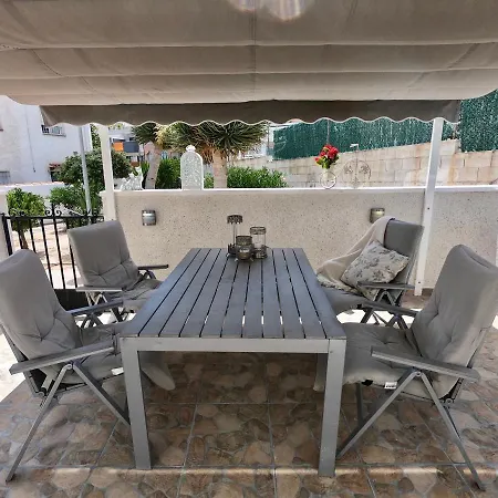 Central Townhouse With Walking Distance To Los Locos * Torrevieja