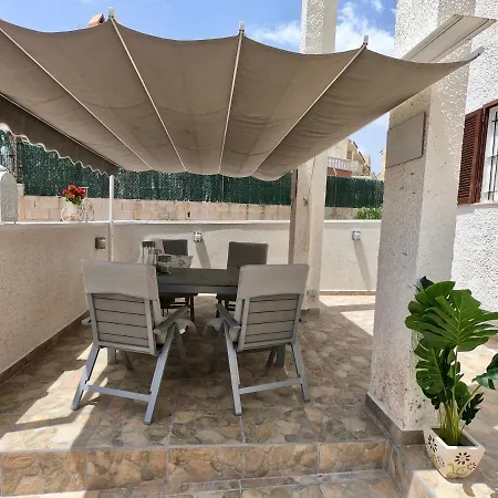 Central Townhouse With Walking Distance To Los Locos Будинок відпочинку Торрев'єха